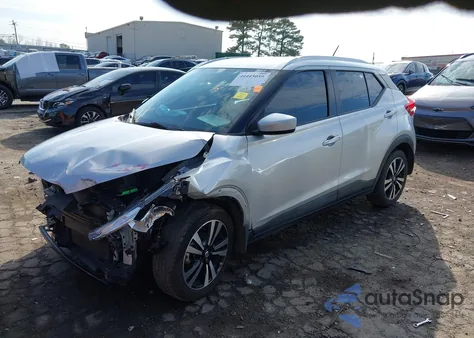 2018 Nissan Kicks Sv z USA, uszkodzony, nr VIN 3N1CP5CU0JL536944